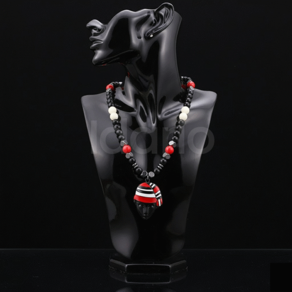Royal Heritage Pendant Necklace – Ebony & Scarlet Beads